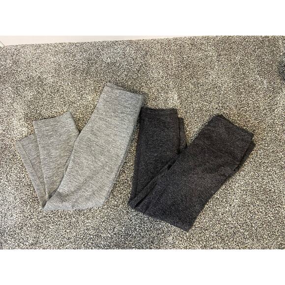 Women’s Old Navy Active Legging Bundle 2 Pairs Gray Size Small Capri - Picture 1 of 3